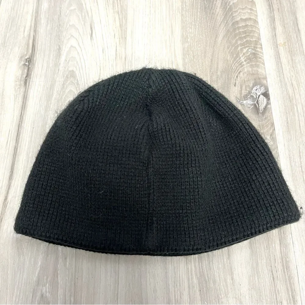 The North Face Hat Boys Medium Black‎ and Red Logo Knit Beanie
